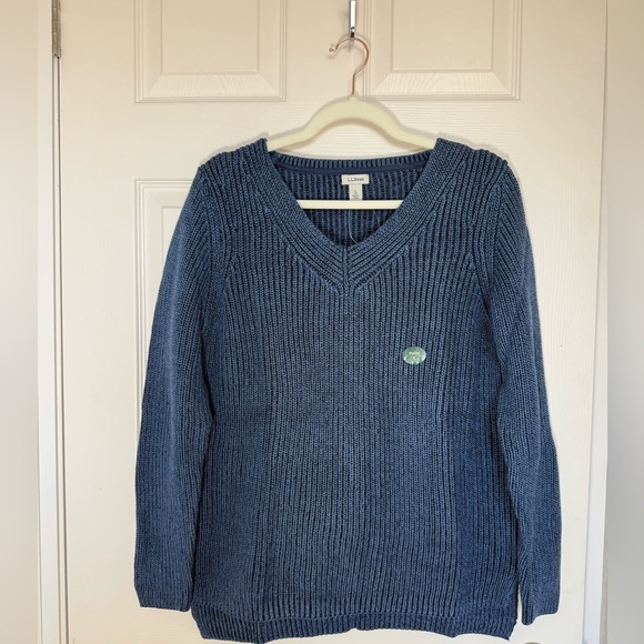 L.L Bean V-Neck knit cotton knit stitch sweater. NWT- size L petite - Picture 3 of 10